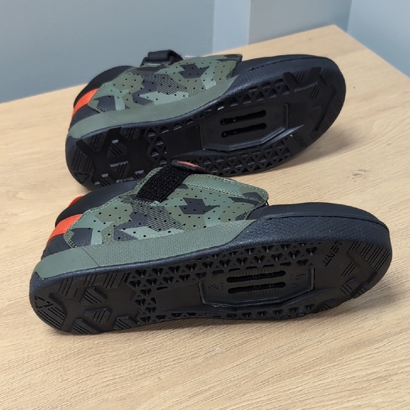 NWT Leatt 4.0 Clip Pro Mountain Bike Shoe. Camo And Orange. Size 9 - Picture 10 of 14
